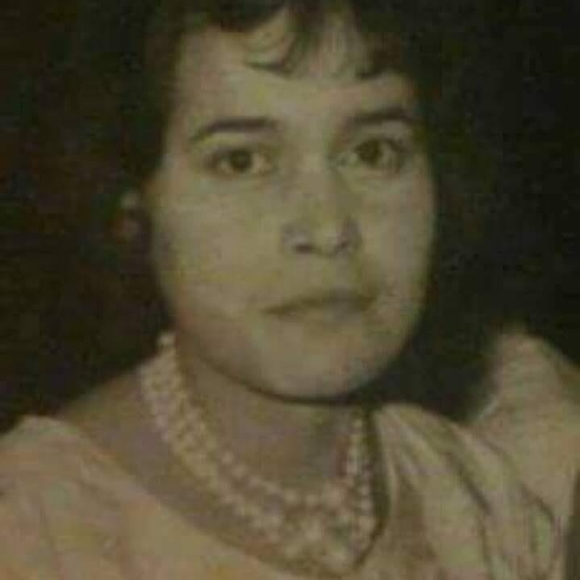 esthelaanguiano